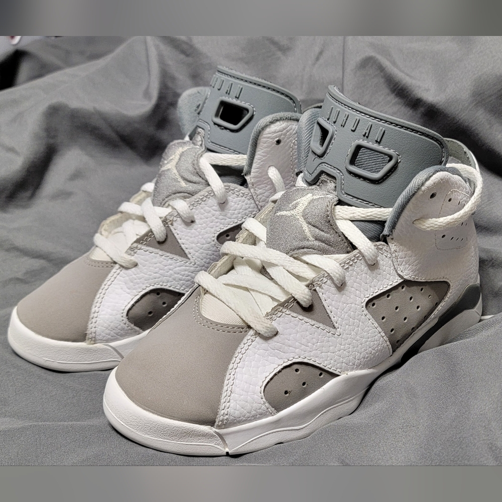 Youth Jordan 6 retro cool gray
